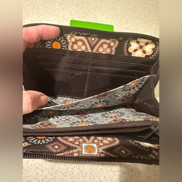 Vera Bradley Brown floral wallet with multiple compartments and zipper closure - Picture 8 of 15